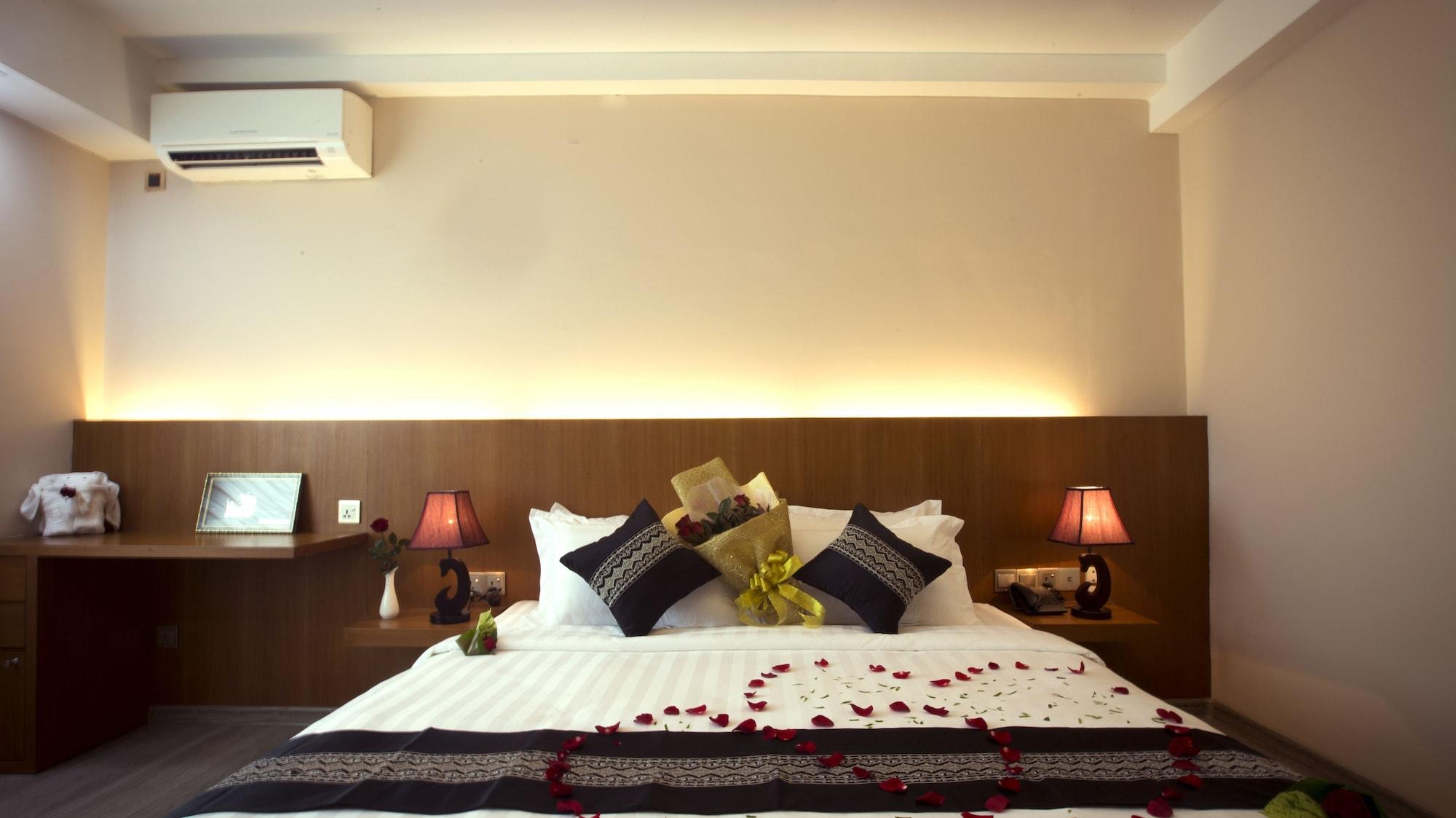 Elegant Hotel Pyi Thar Yar Yangon Esterno foto