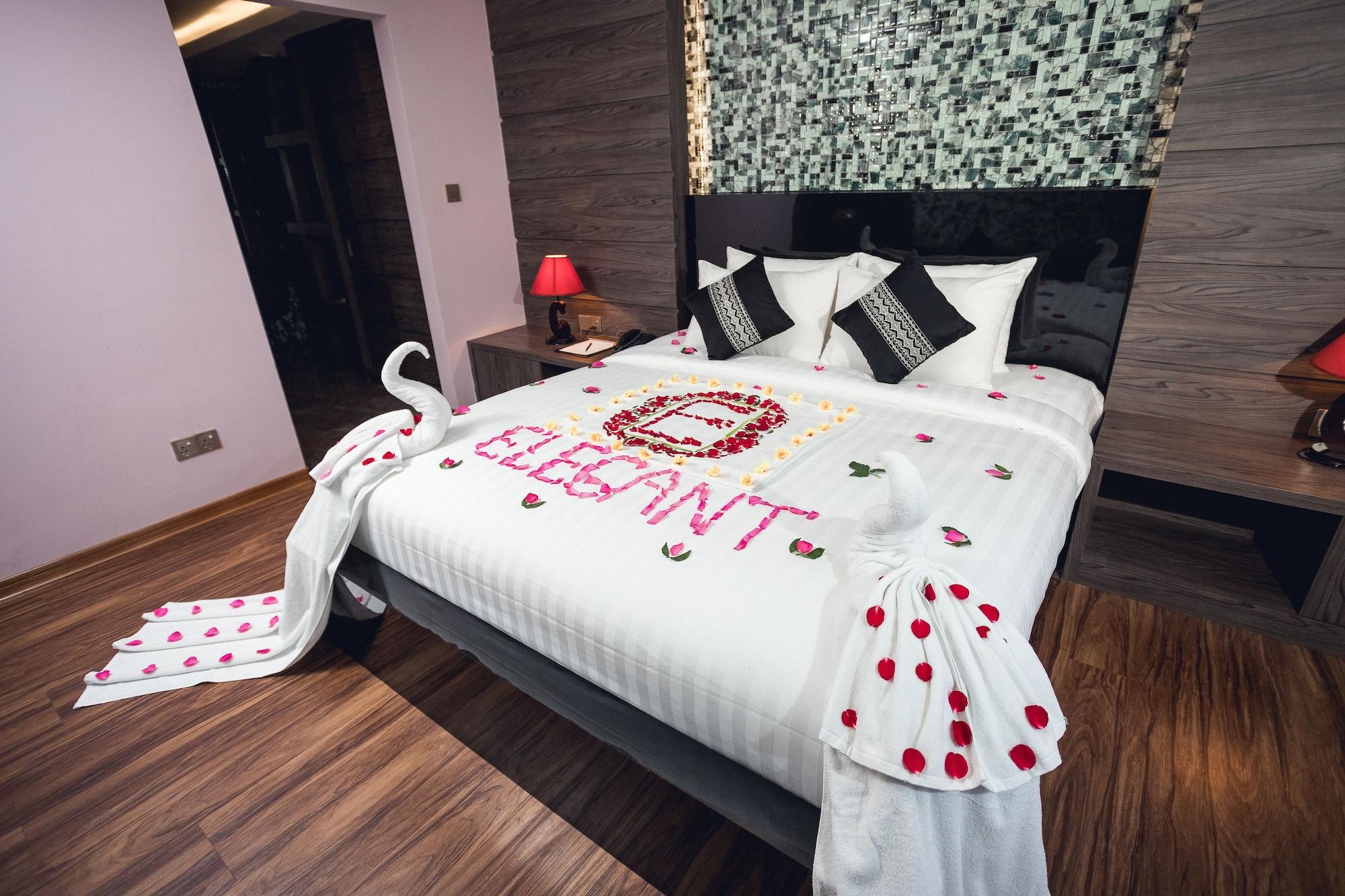 Elegant Hotel Pyi Thar Yar Yangon Esterno foto