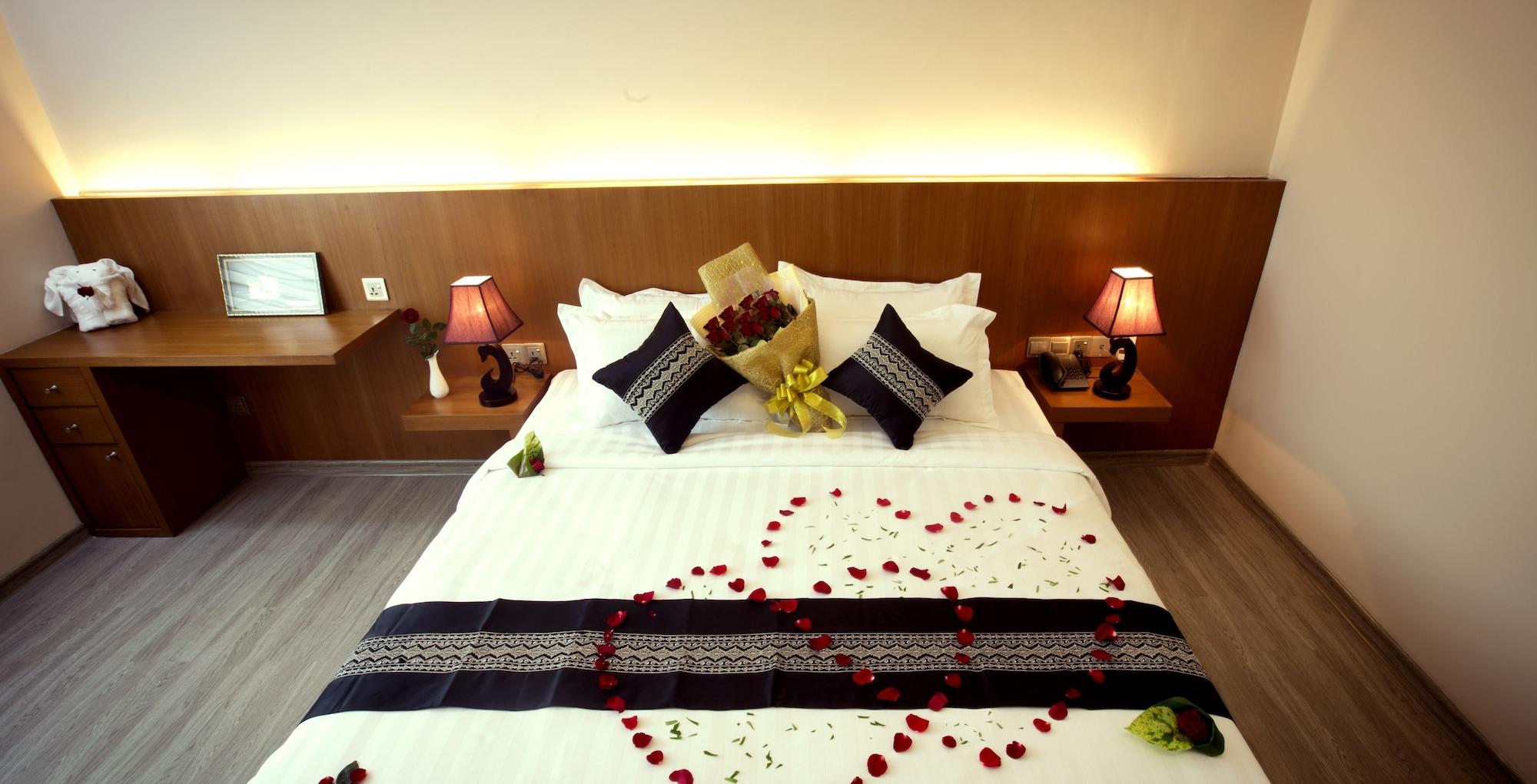 Elegant Hotel Pyi Thar Yar Yangon Esterno foto