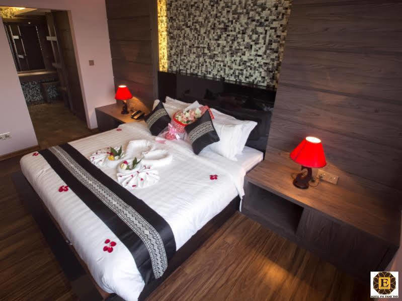 Elegant Hotel Pyi Thar Yar Yangon Esterno foto