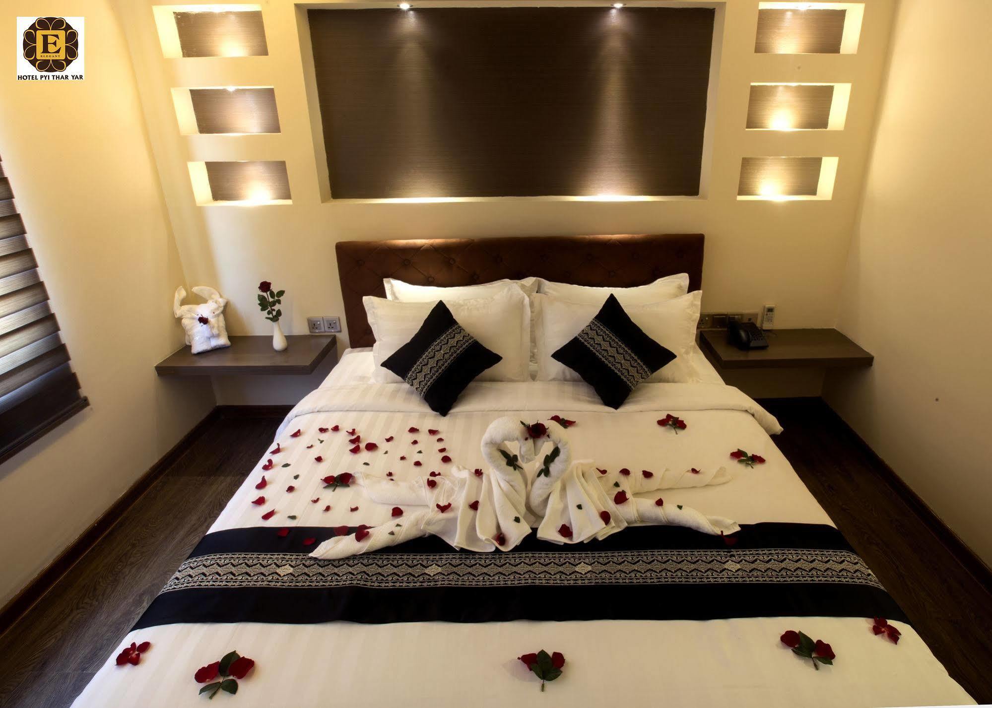 Elegant Hotel Pyi Thar Yar Yangon Esterno foto