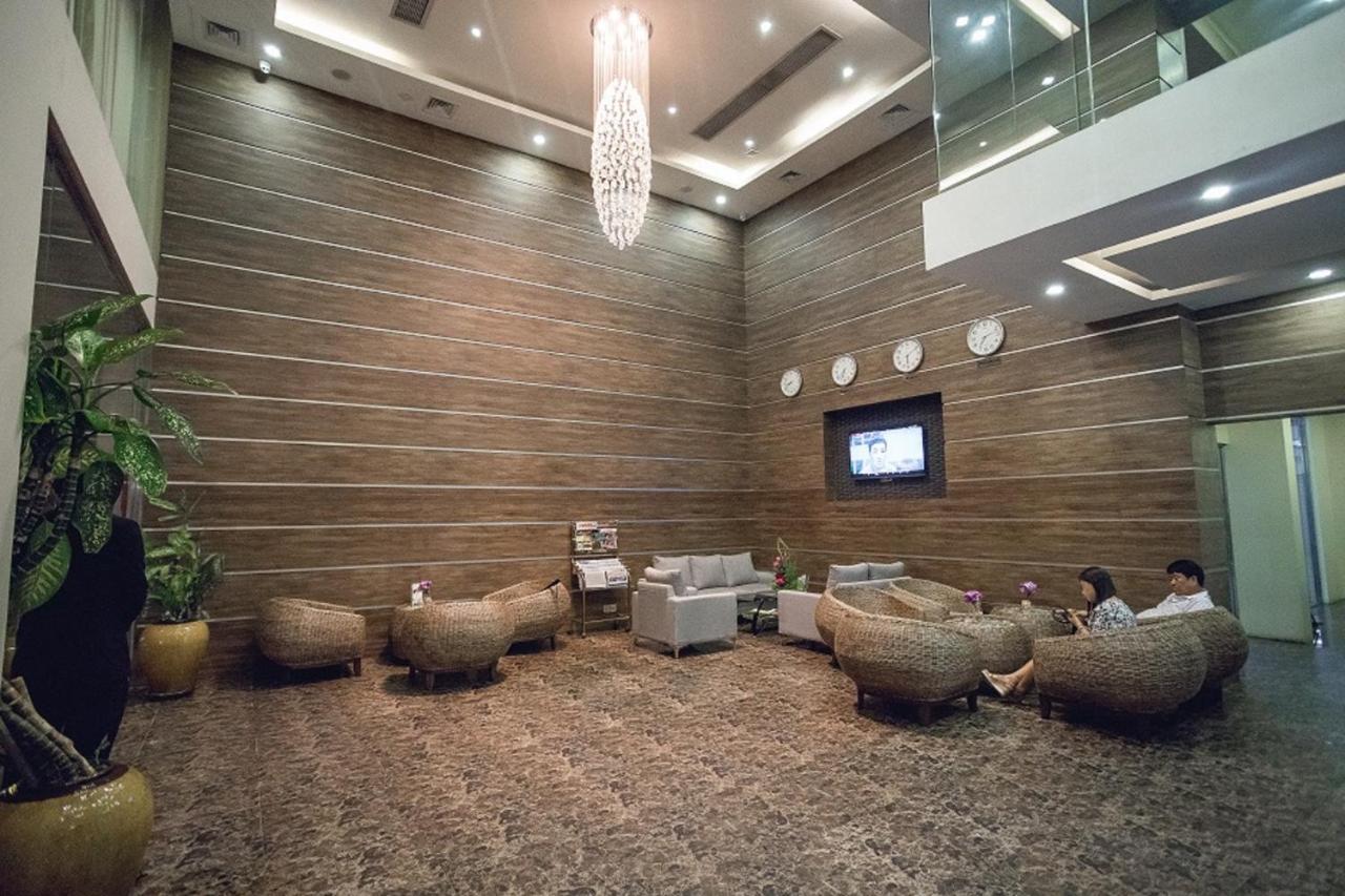 Elegant Hotel Pyi Thar Yar Yangon Esterno foto